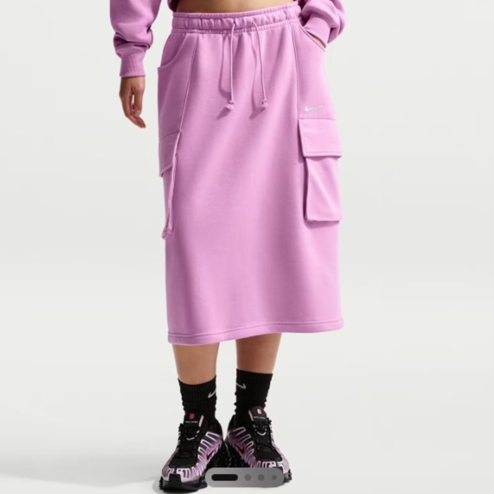 Nike Sports wear Phoenix Fleece Cargo skirt.Highly rated